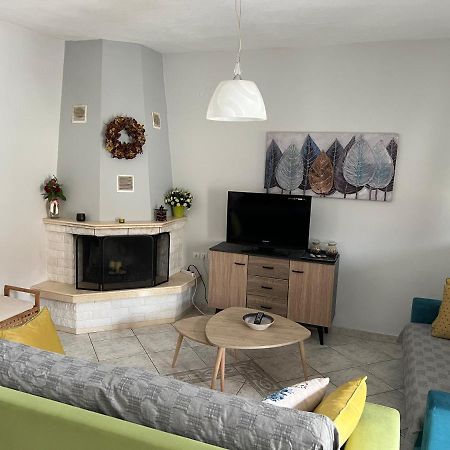 Apartment Efi Nea Peramos  Ngoại thất bức ảnh