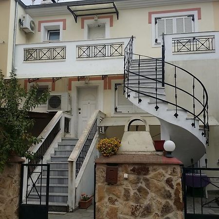 Apartment Efi Nea Peramos  Ngoại thất bức ảnh