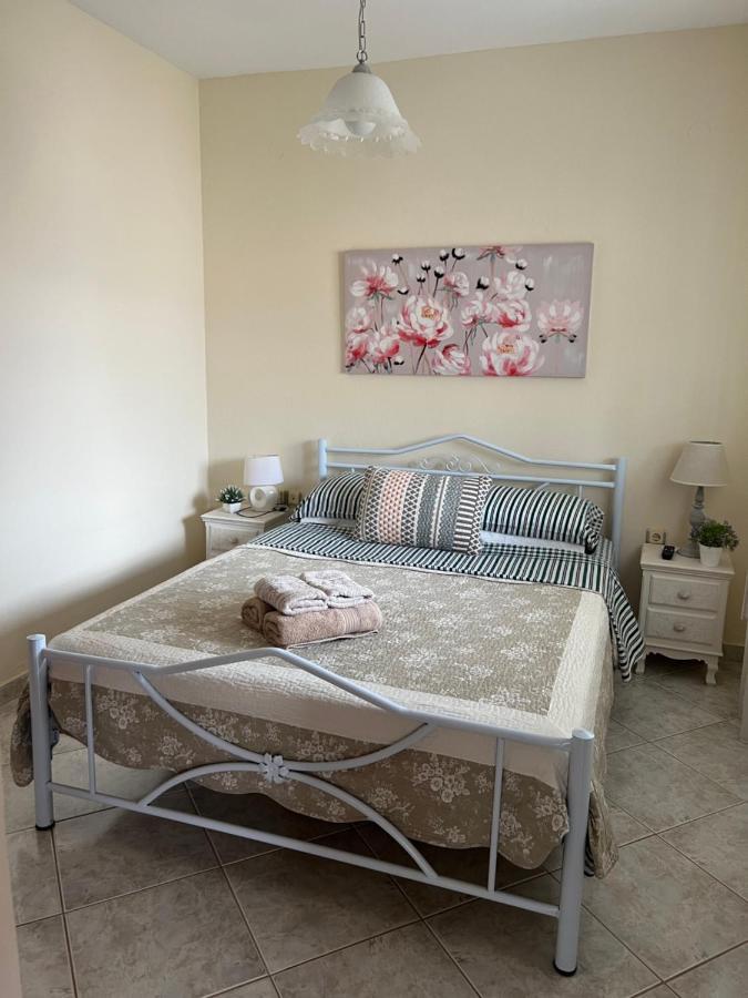 Apartment Efi Nea Peramos  Ngoại thất bức ảnh