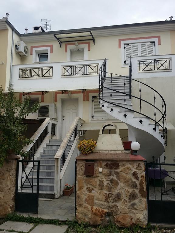 Apartment Efi Nea Peramos  Ngoại thất bức ảnh